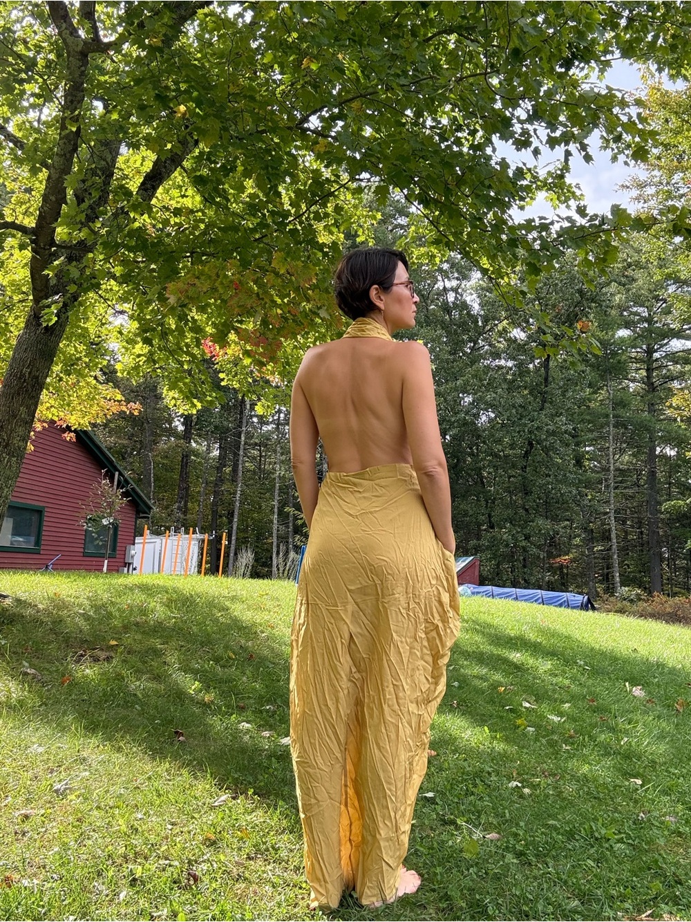 Backless hood kaftan in beige/yellow ish